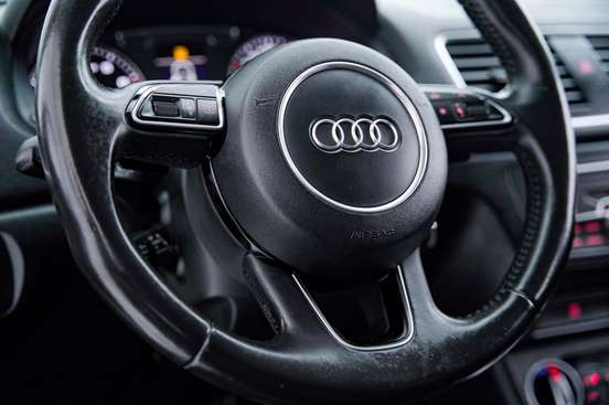 AUDI-Q3-2016
