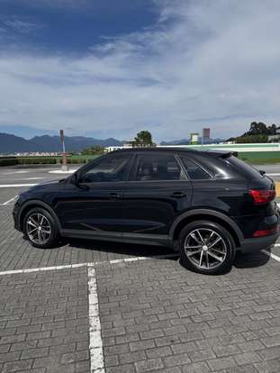 AUDI-Q3-2017