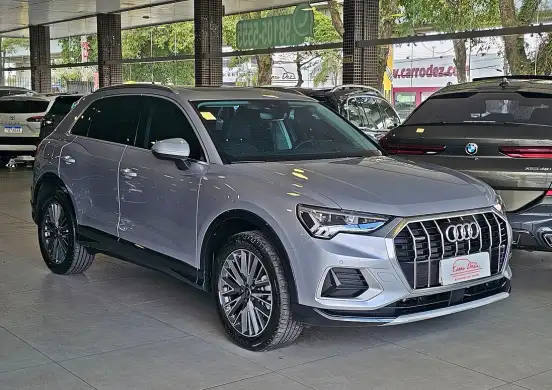 AUDI-Q3-2023