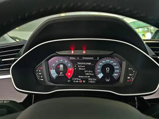 AUDI-Q3-2023