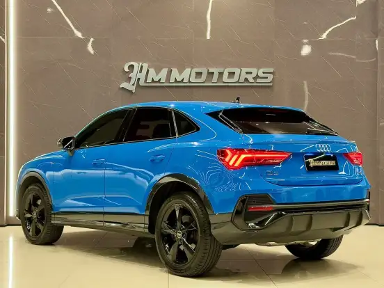 AUDI-Q3-2022