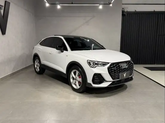 AUDI-Q3-2022