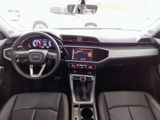 AUDI-Q3-2022