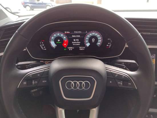 AUDI-Q3-2022