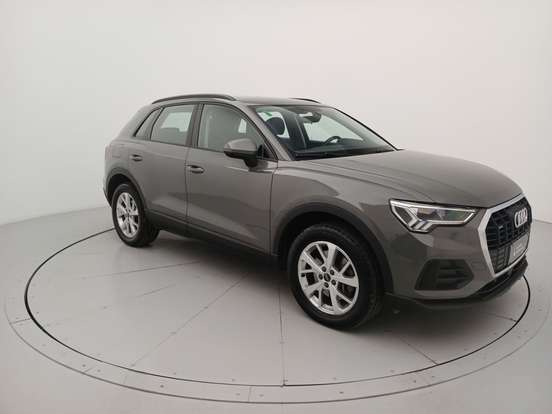 AUDI-Q3-2024