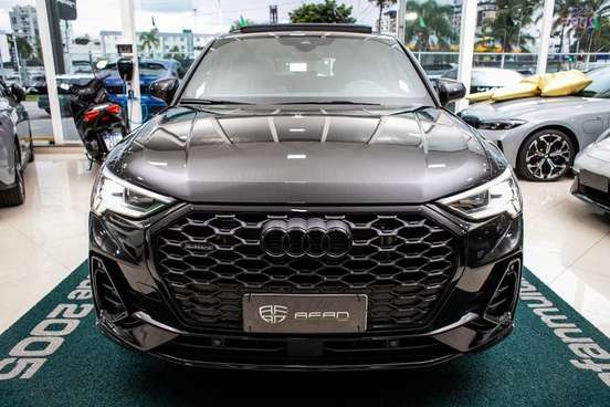 AUDI-Q3-2024