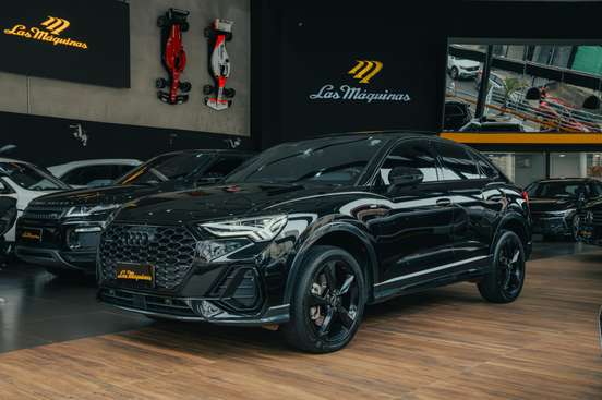 AUDI-Q3-2022