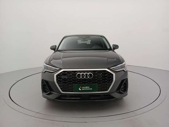 AUDI-Q3-2023