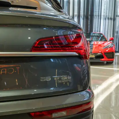 AUDI-Q5-2022