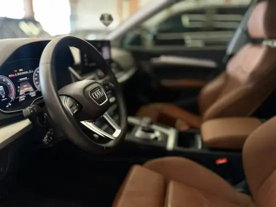 AUDI-Q5-2024
