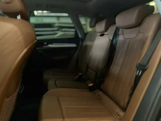 AUDI-Q5-2024