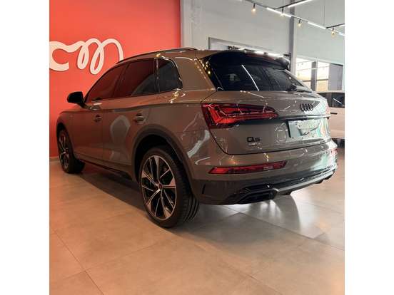 AUDI-Q5-2.0 45 TFSI GASOLINA S LINE BLACK QUATTRO S TRONIC AUDI-Q5-2024