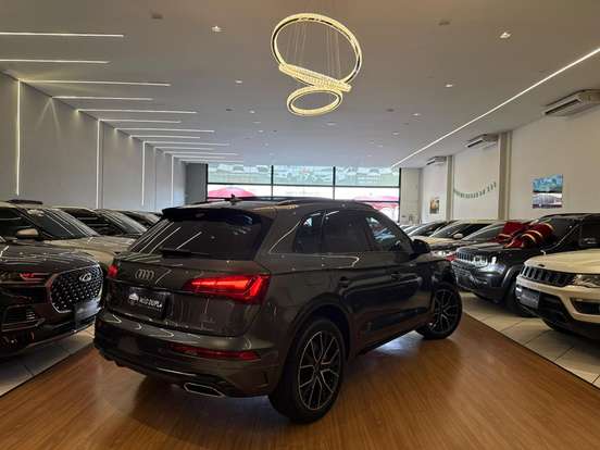 AUDI-Q5-2.0 45 TFSI GASOLINA S LINE BLACK QUATTRO S TRONIC AUDI-Q5-2024