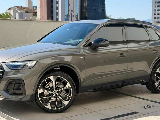 AUDI-Q5-2.0 45 TFSI GASOLINA S LINE BLACK QUATTRO S TRONIC AUDI-Q5-2024