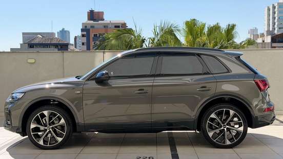 AUDI-Q5-2024