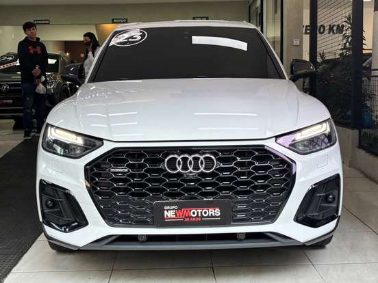 AUDI-Q5-2022