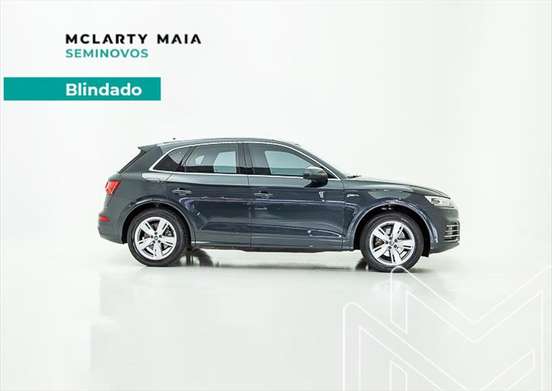 AUDI-Q5-2019