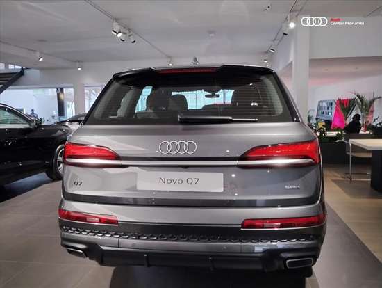 AUDI-Q7-2026