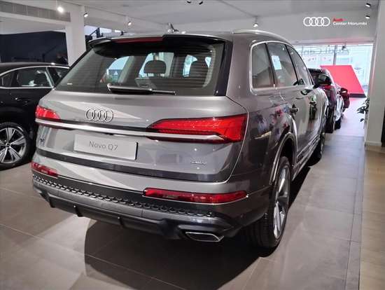 AUDI-Q7-2026