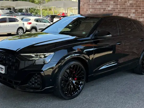 AUDI-Q8-3.0 TFSI GASOLINA PERFORMANCE BLACK QUATTRO TIPTRONIC AUDI-Q8-2024