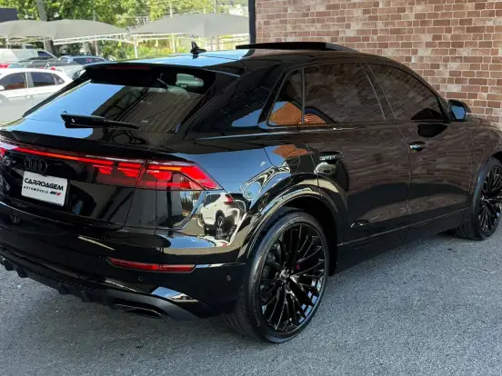 AUDI-Q8-3.0 TFSI GASOLINA PERFORMANCE BLACK QUATTRO TIPTRONIC AUDI-Q8-2024