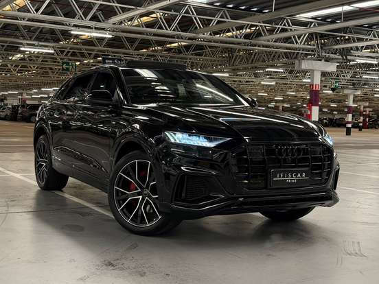 AUDI-Q8-2023