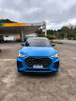 AUDI-RS Q3-2021