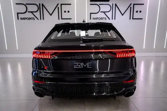 AUDI-RS Q8-2020