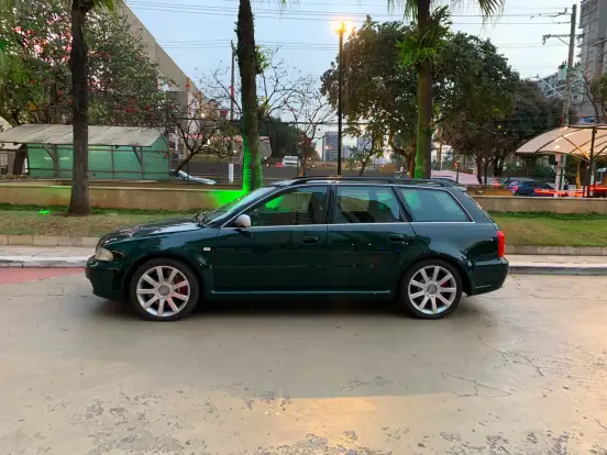 AUDI-RS4-2.7 AVANT QUATTRO V6 30V TURBO GASOLINA 4P MANUAL AUDI-RS4-2001