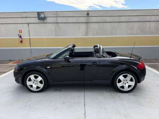 AUDI-TT-2000