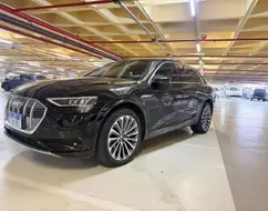 AUDI E-TRON ELÉTRICO PERFORMANCE QUATTRO AUDI E-TRON ELÉTRICO PERFORMANCE QUATTRO