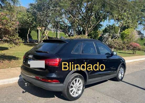 AUDI-Q3-2015