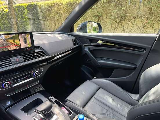 AUDI-Q5-2022