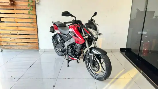 BAJAJ-DOMINAR 200-2025