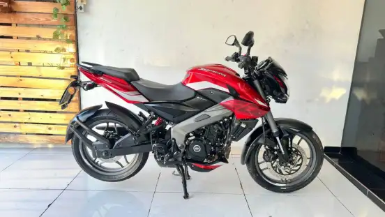 BAJAJ-DOMINAR 200-2025