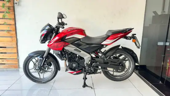 BAJAJ-DOMINAR 200-2025