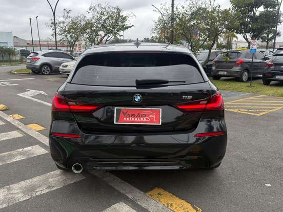 BMW-118i-1.5 12V GASOLINA SPORT GP STEPTRONIC BMW-118i-2019