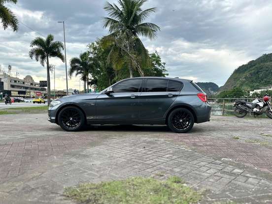 BMW-120i-2016