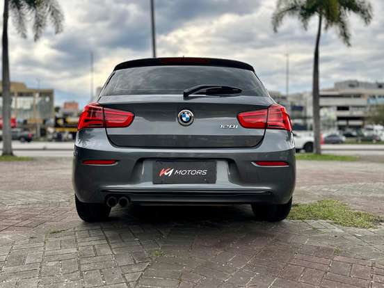 BMW-120i-2016