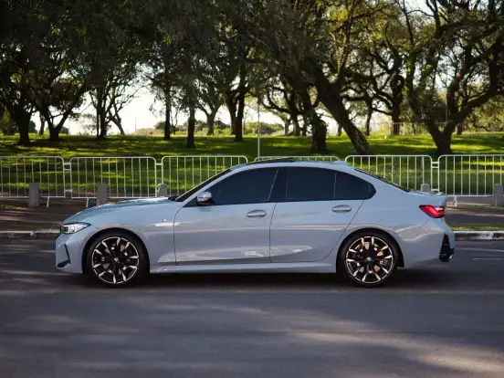 BMW-320i-2.0 16V TURBO FLEX M SPORT AUTOMÁTICO BMW-320i-2025