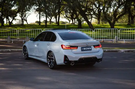 BMW-320i-2025