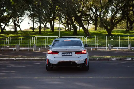 BMW-320i-2025