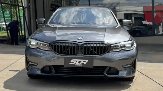 BMW-320i-2021