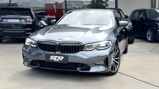 BMW-320i-2021