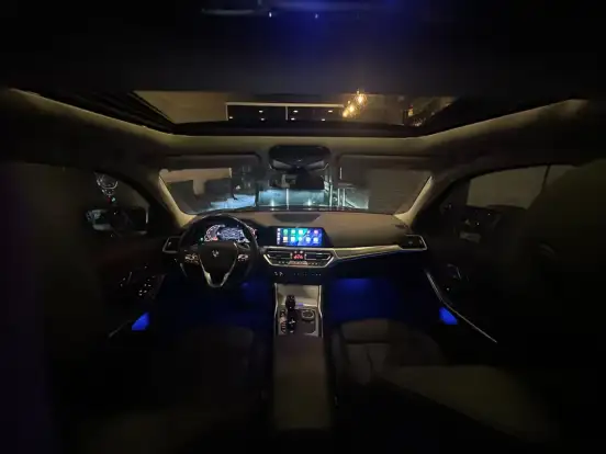 BMW-320i-2020
