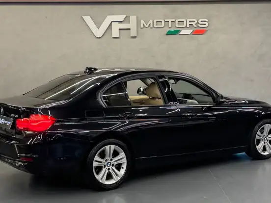 BMW-320i-2.0 SPORT GP 16V TURBO ACTIVE FLEX 4P AUTOMÁTICO BMW-320i-2016