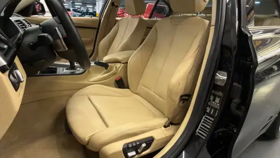BMW-320i-2016
