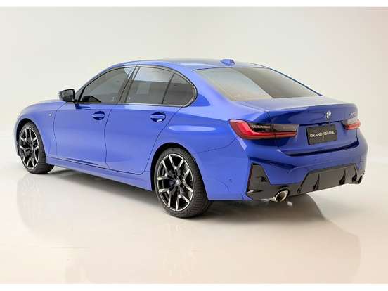 BMW-320i-2024