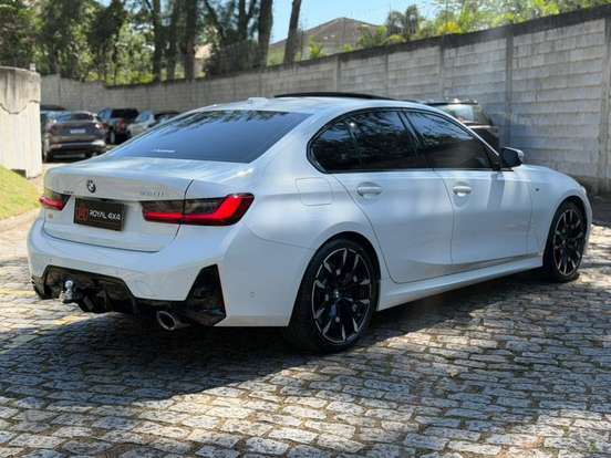 BMW-320i-2024