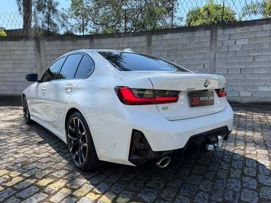 BMW-320i-2024